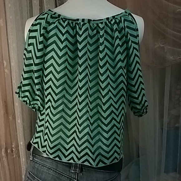 Blouse - Picture 3 of 4
